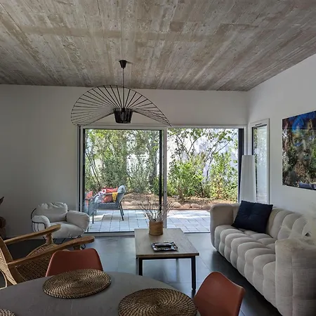Contemporaine Ste Lucie De Porto Vecchio
